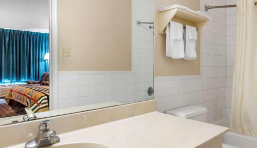 King Room - Non-Smoking