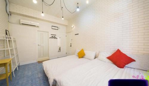 Quadruple Room with Private Bathroom