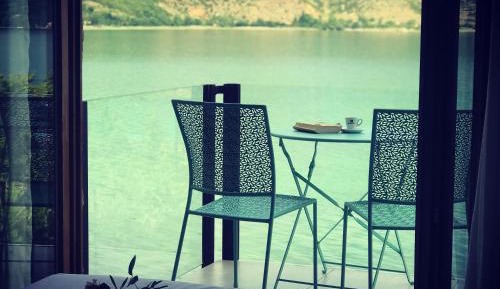 Double or Twin Room with Lake View