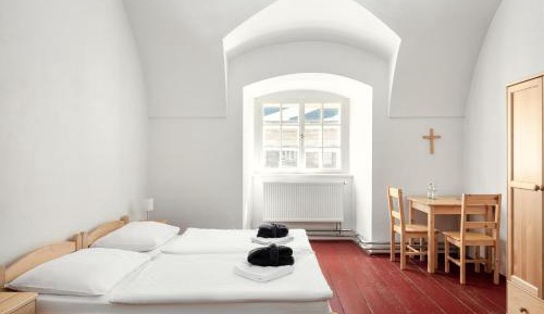 Twin Room with Shared Bathroom