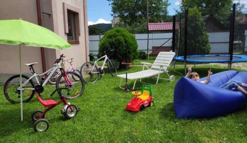 Apartment with Mountain View