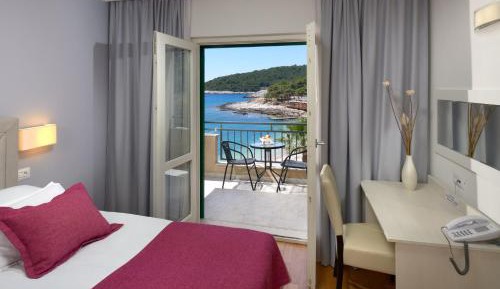 Suite with Balcony and Sea View