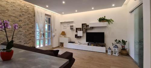 Double or Twin Room with Private External Bathroom