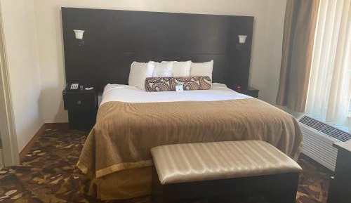 One-Bedroom Suite - Non-Smoking