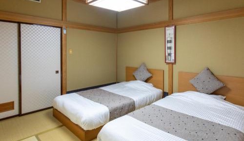 Family Room with Mountain View