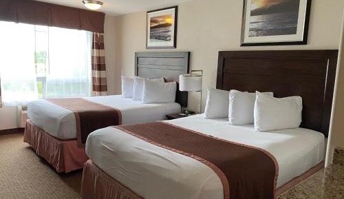 Queen Room with Two Queen Beds - Non-Smoking