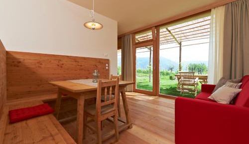 One-Bedroom Apartment with Garden