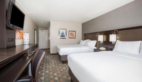 Room with Two Beds - Hearing Accessible - Non-Smoking