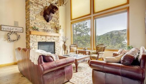 Six-Bedroom Holiday Home