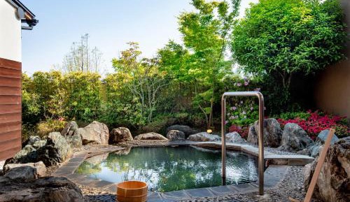 Premium Western-Style Room with Tatami Area with Indoor Bath and Open-Air Bath - Ume - 