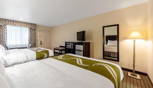 Queen Room with Two Queen Beds - Smoking