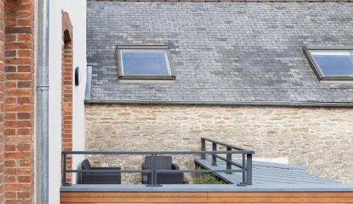 Apartment with Terrace