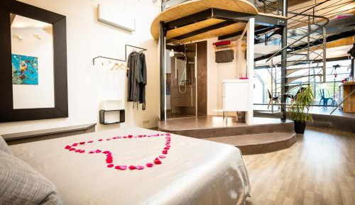 Deluxe King Suite