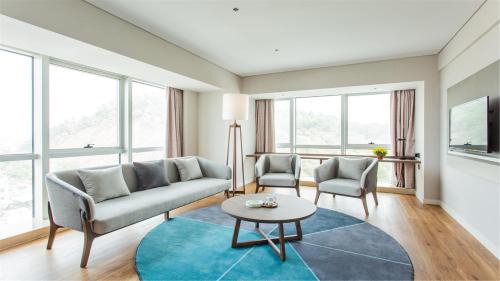 One-Bedroom Suite