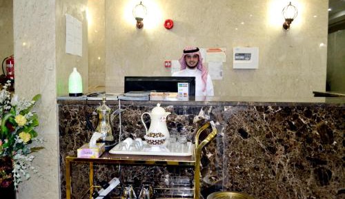 Deluxe Room (2 Adults + 1 Child)