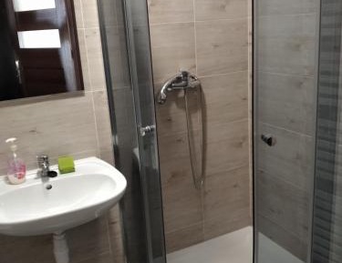 Deluxe Double Room with Shower
