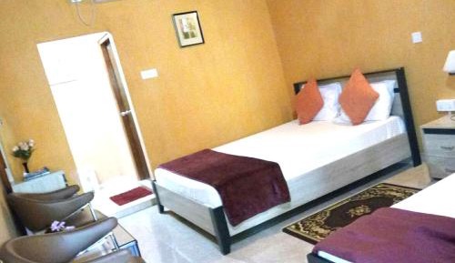 Deluxe Double Room with Extra Bed