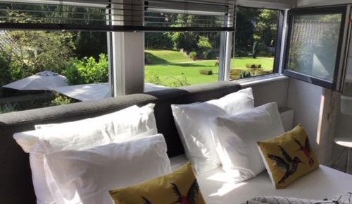 Apartment with Garden View