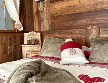 Deluxe Double Room with Shower