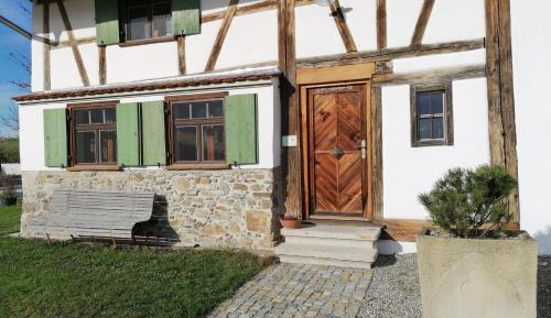 Apartment with Mountain View