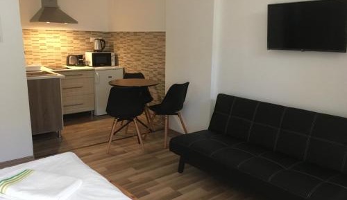 Apartment with Garden View