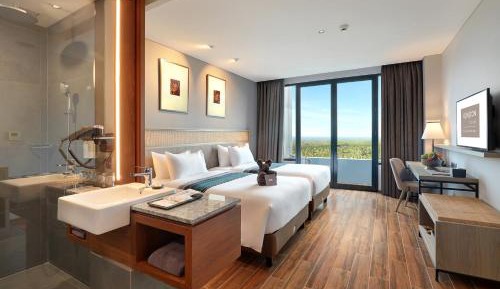 Deluxe Double or Twin Room with Balcony