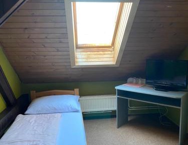Economy Twin Room