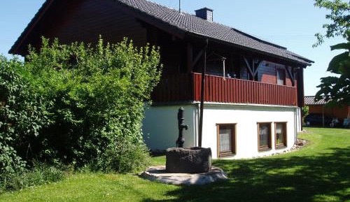 Apartment with Garden View