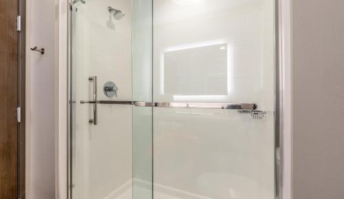 1 Queen Bed, One-Bedroom, Suite, Non-Smoking