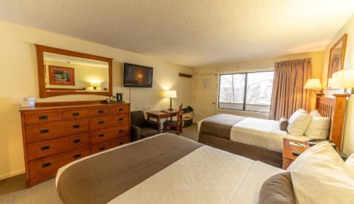 Queen Room with Two Queen Beds