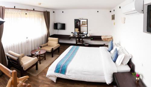 Deluxe Double or Twin Room