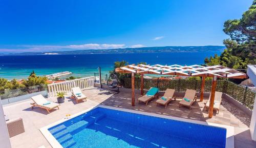 Villa with Sea View