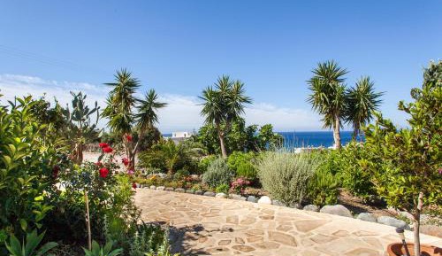 Deluxe Double Room with Balcony and Sea View