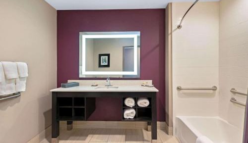 King Room - Mobility Access/Non-Smoking