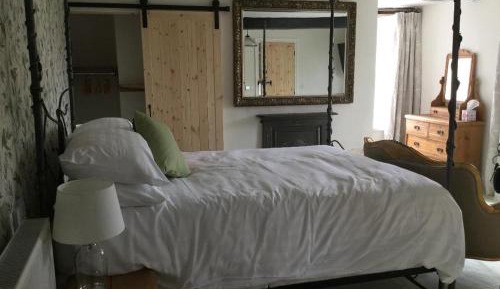 Deluxe Double Room with Shower