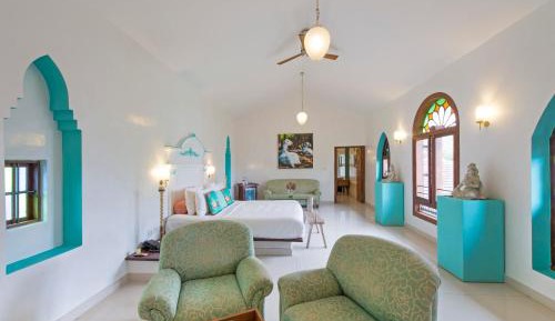 Suite with Lake View