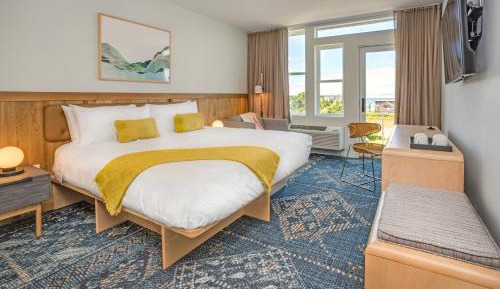 King Room with Balcony