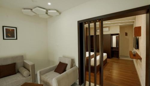 Suite with Lake View