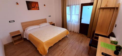 King Room with Mountain View