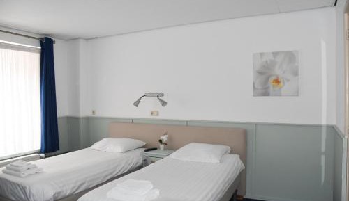 Double or Twin Room with Bathroom