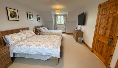 Double or Twin Room with Private Bathroom