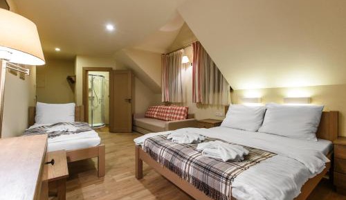 Family Room with Mountain View