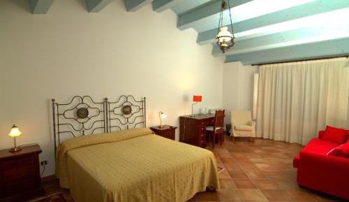 Superior One-Bedroom Apartment with Balcony