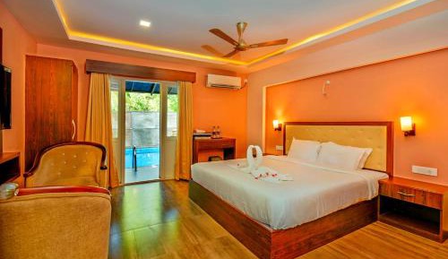 Water Scape Cottage with Private Pool