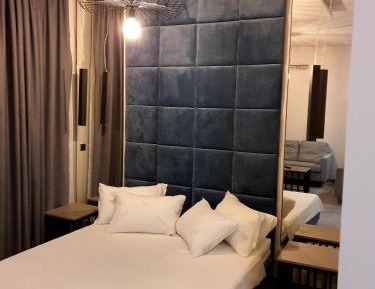 Family Room with Shower