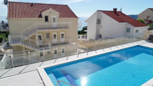 Double Room with Balcony and Sea View