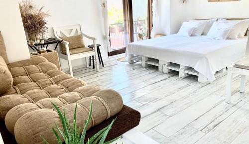 Deluxe Double Studio