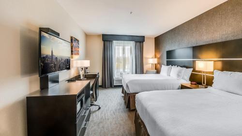 Standard Queen Room with Two Queen Beds