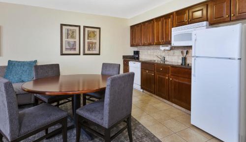 One-Bedroom King Suite