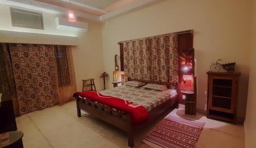 Deluxe King Room